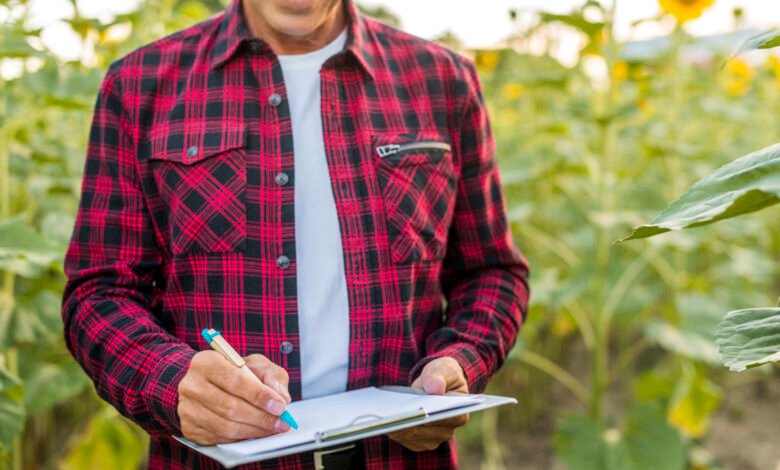 The Hidden World of Proxy Test Taking and Credential Farming 1 The Hidden World of Proxy Test Taking and Credential Farming